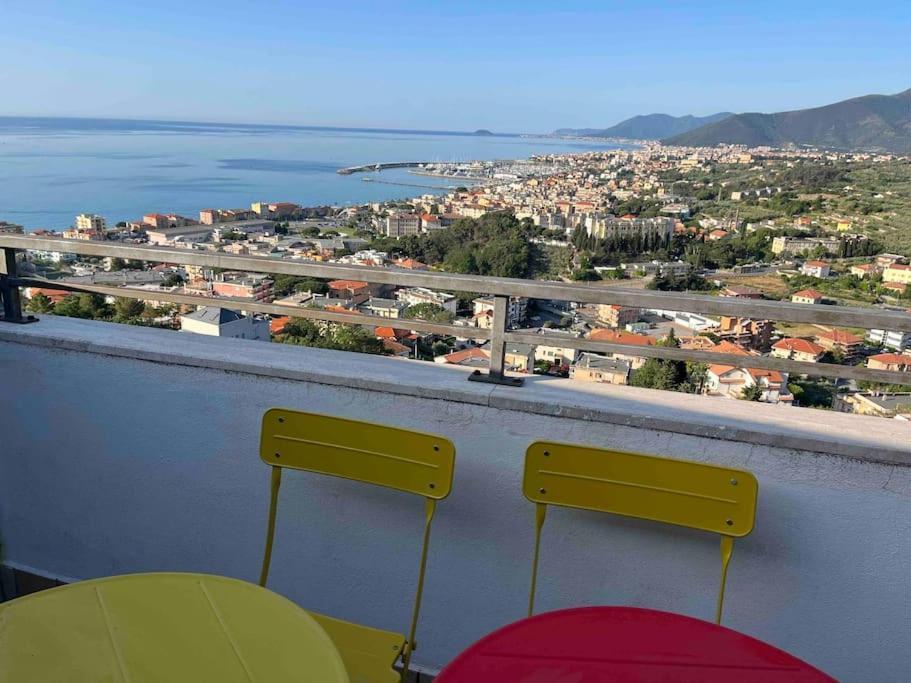 Appartement Vue Sur Mer Pietra Ligure Eksteriør billede